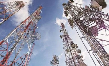 Airtel submit bids for RCom spectrum; Reliance Jio seeks deadline extension telecom