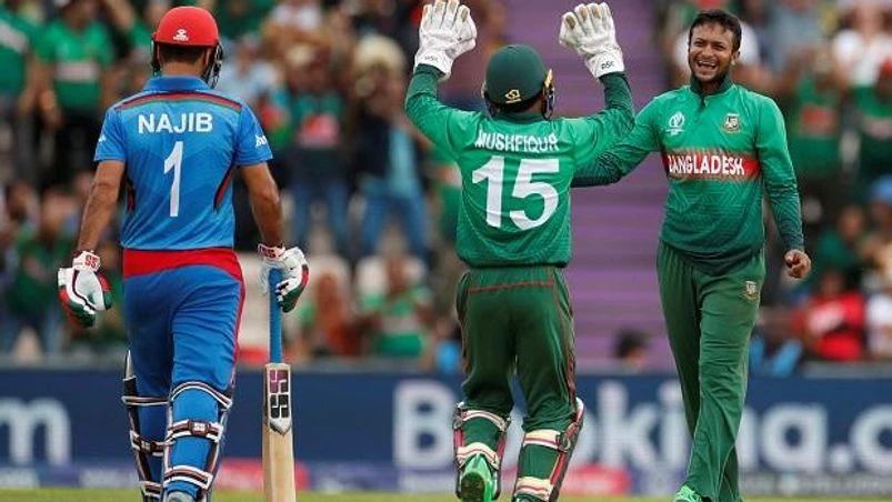 Shakib Al Hasan celebrates after taking Najibullah's wicket Shakib Al Hasan celebrates after taking Najibullah's wicket