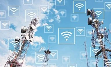 High prices deterring telcos from bidding for 5G spectrum: Industry group 5G auction: Reliance Jio joins industry chorus for low spectrum pricing