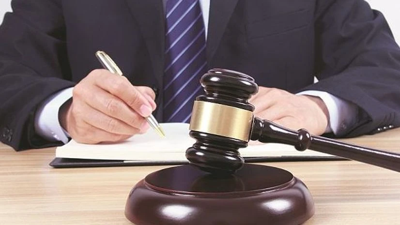 Govt starts talks on using services of private third party arbitrators Govt starts talks on using services of private third party arbitrators