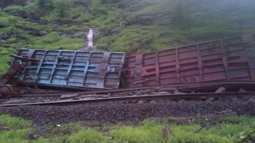 Mumbi train derailment Mumbi train derailment