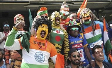 In pictures: Bangladesh and India clash in Cricket World Cup Fans of India, Bangladesh, Sri Lanka and Pakistan cheer
