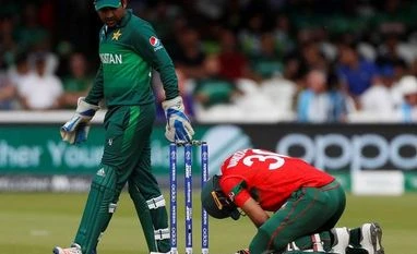 ICC CWC 2019: Shaheen shines as Pak beat Bangladesh but miss semis race Pakistan vs Bangladesh
