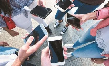 Samsung dials for growth, brings new strategy to recover lost ground image