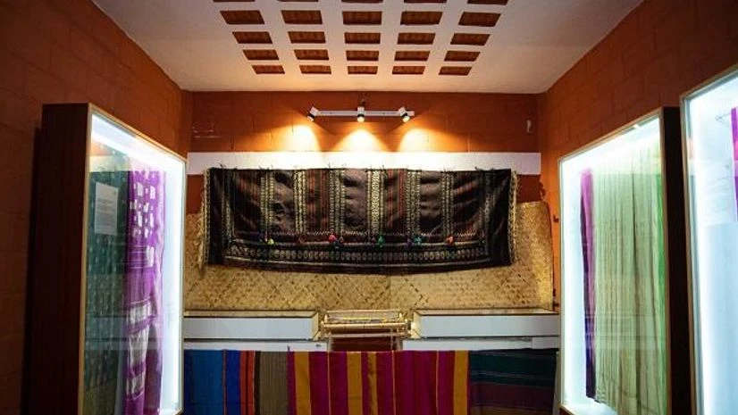 Cabinet nod to closure of Handicrafts and Handlooms Export Corporation Cabinet nod to closure of Handicrafts and Handlooms Export Corporation