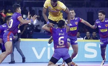 Pro Kabaddi 2019, Match 21 preview: Can Siddharth Desai make a mark today? File photo: Siddharth Desai jumps over the defence of Dabang Delhi