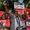 Activists shout slogans as they hold placards during a protest against an amendment to the Right to Information Act, in New Delhi, India, July 29, 2019. Photo: Reuters