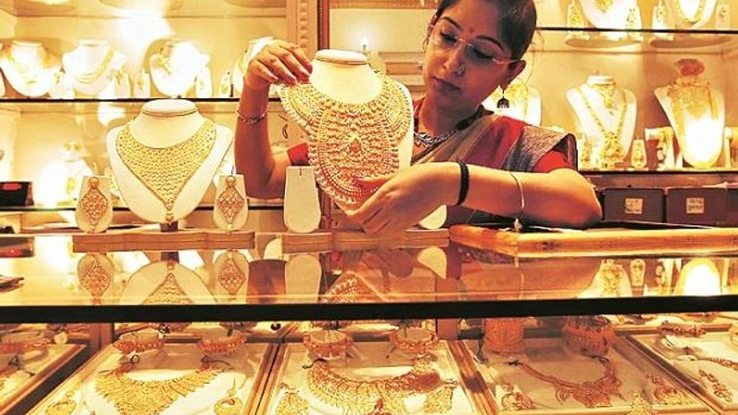 Gold zooms to all-time high on safe-haven purchases amid global