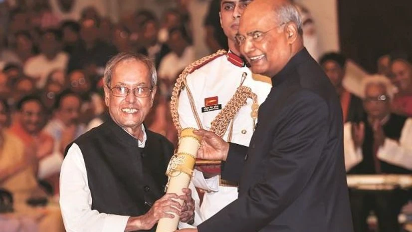 pranab mukherjee, bharat ratna, ram nath kovind President Ram Nath Kovind confers Bharat Ratna upon former president Pranab Mukherjee during a ceremony at Rashtrapati Bhavan in New Delhi | Photo: PTI
