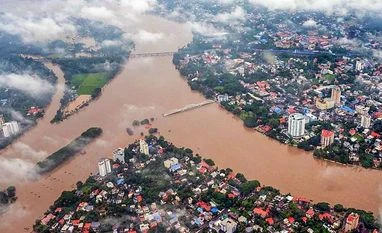 Death toll nears 200 in four flood-hit states, rescue operations intensify Kerala floods, rains, rainfall