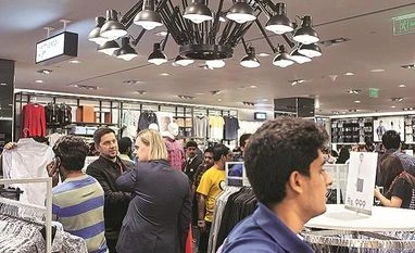 H&M inks agreement with Myntra to cash in on online fashion boom H&M