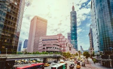 China protests top US official's Taipei visit, jets enter Taiwan's airspace Chinese jets intrude Taiwan's airspace as Beijing protests rare top US official's visit to Taipei