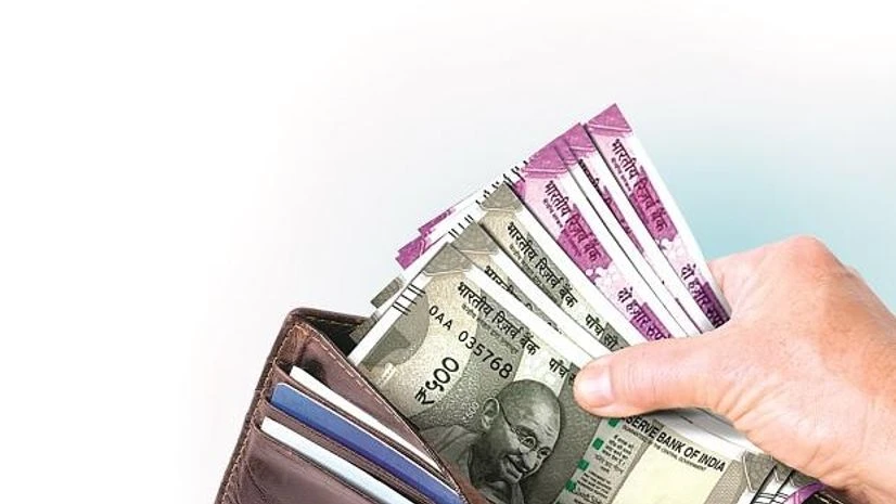Currency in circulation increases 17% in FY19 to Rs 21.1 trillion: RBI Currency in circulation increases 17% in FY19 to Rs 21.1 trillion: RBI