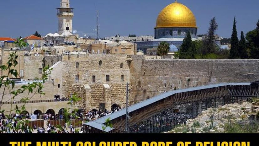 The book talks about a time when the task of tending the lamps of the Al-Aqsa mosque in the old city of Jerusalem was given to Jews, a story that sounds so improbable today that it seems more fiction than fact | Photo: iStock The book talks about a time when the task of tending the lamps of the Al-Aqsa mosque in the old city of Jerusalem was given to Jews, a story that sounds so improbable today that it seems more fiction than fact | Photo: iStock