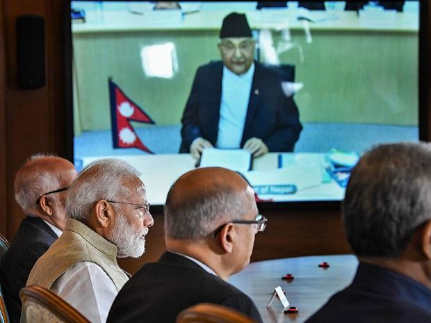Nepal's ruling party leaders ask Prime Minister K P Sharma Oli to quit