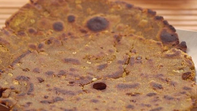 Thalipeeth Methi Thalipeeth, a dish for diabetics, made from mixing bhajnee or multigrain flour with fenugreek leaves, turmeric, onion, salt, olive oil and low-fat natural yogurt