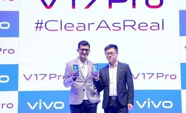 Vivo V17 Pro with pop-up dual selfie camera launched: Price, specifications (L-R) Nipun Marya, Director Brand Strategy and Jerome Chen, CEO, Vivo India unveiling the Vivo V17Pro