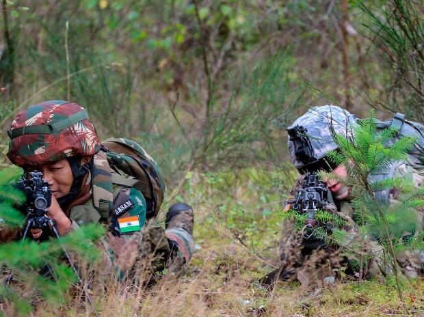 Soldiers of Indian and US Army take part in a counter terrorist operation during their joint exercise 'Yudh Abhyas 2019' Soldiers of Indian and US Army take part in a counter terrorist operation during their joint exercise 'Yudh Abhyas 2019'