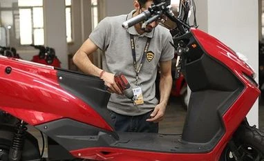 Chinese EV maker Benling enters high-speed zone with launch of Aura benling, benling india