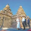 Prime Minister Narendra Modi speaks with Chinese President Xi Jinping, in Mamallapuram on October 11.