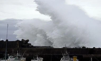 Heavy rain, winds lash Tokyo as city braces for worst typhoon in 60 years typhoon