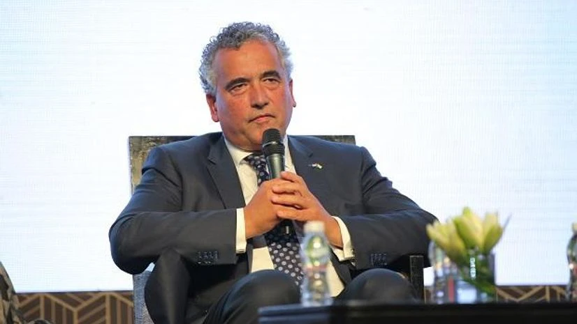 Peter van Mierlo Peter van Mierlo