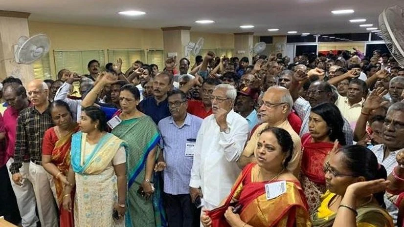 Bank unions on first major strike against merger Bank unions on first major strike against merger