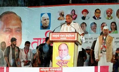 What social media opinionators had to say about the recent elections Sharad Pawar at the Satara rally