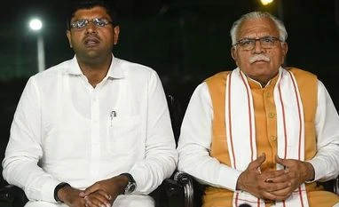 Khattar unanimously chosen Haryana BJP leader, swearing-in on Sunday Dushyanth chautala, khattar
