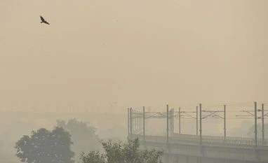 With toxic haze lingering, Delhi air quality still in 'severe' category Delhi air quality