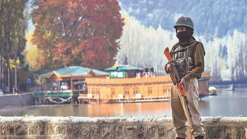 kashmir, article 370, security forces, army, shutdown, J&K, Jammu and Kashmir kashmir, article 370, security forces, army, shutdown, J&K, Jammu and Kashmir