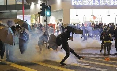Hong Kong universities become 'battlefields' as citywide violence spreads Hong Kong universities become 'battlefields' as citywide violence spreads