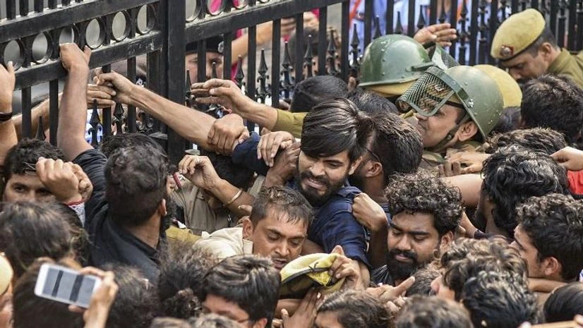 JNu protest student protest