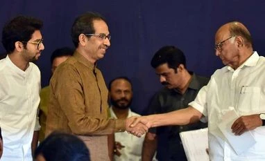 CM Thackeray discusses Maharashtra Cabinet portfolio allocation with Pawar Uddhav meets with Sharad Pawar before press briefing