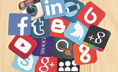 Be cautious of how you use social media: Cyber experts to Noida teens social media