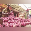 onions, market, prices, retailers, hoarding, traders onions, market, prices, retailers, hoarding, traders