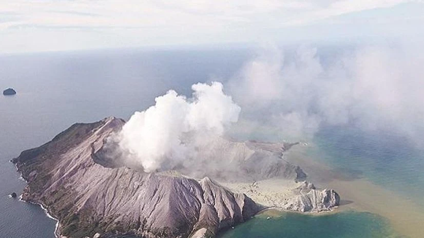 New Zealand Volcano, Volcano eruption New Zealand Volcano, Volcano eruption