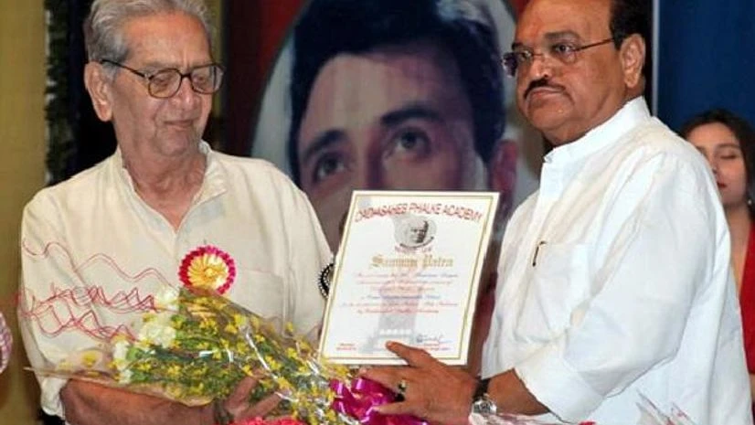 Shriram Lagoo Shriram Lagoo and Chagan Bhujbal at the Dada Saheb Phalke Academy Awards, 2010