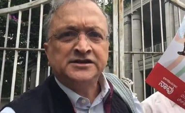 More competitive Congress must for revival of healthy democracy: Guha Ramchandra Guha