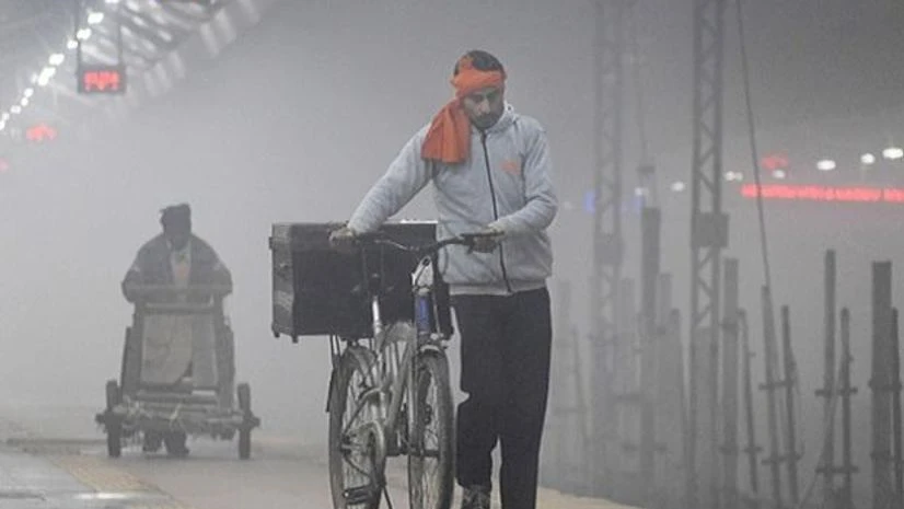 Winter, smog, fog, pollution, air, railways, climate Winter, smog, fog, pollution, air, railways, climate