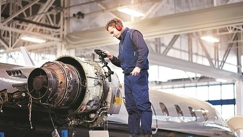 Repair and maintenance, Safran, Aircraft, plane, jet, manufacturer, jobs, mechanic, engineer, defence Jobs