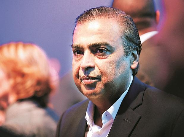 Mukesh Ambani announces partial RIL stake sale to Saudi Aramco (Aug 12) Mukesh Ambani announces partial RIL stake sale to Saudi Aramco (Aug 12)