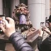 One of the two iconic HSBC lions defaced by protersters in Hong Kong. The two bronze lion statues —      Stephen and Stitt — stand guard over HSBC Holdings’ main offices | Photo: Bloomberg