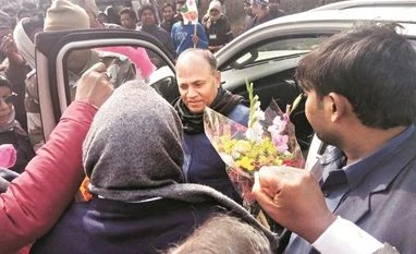 LIVE: Nitish Kumar's close confidant RCP Singh becomes new JD(U) president RCP Singh