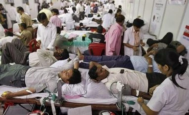Delhi CM launches blood donation drive, asks people to donate twice a year Blood donation camp