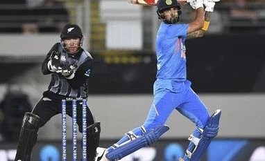 Rahul enjoys keeping, says still finds difficult to keep against Bumrah India's K L Rahul bats as New Zealand wicketkeeper Tim Seifert looks on during the Twenty/20 cricket international between India and New Zealand in Auckland. Photo: AP | PTI