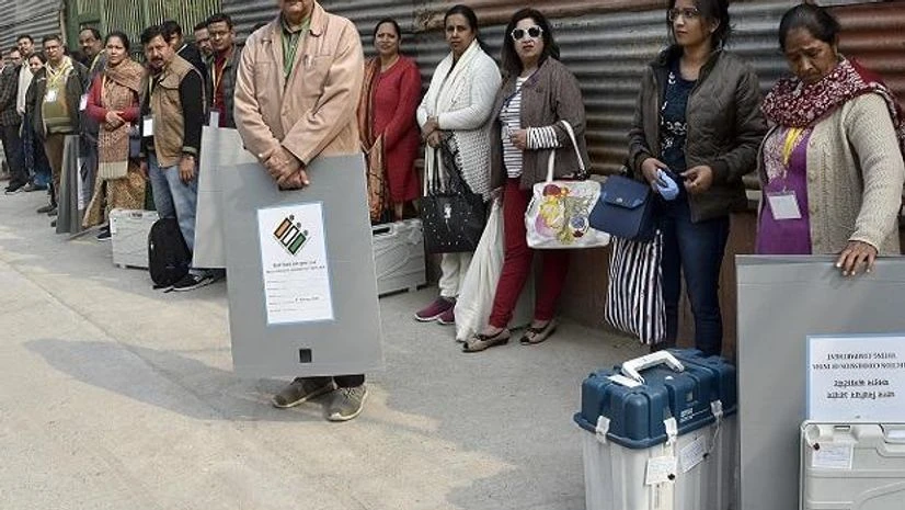 delhi, elections, polls, EVM, voting, booth, EC, Electoral Officials, ASSEMBLY delhi, elections, polls, EVM, voting, booth, EC, Electoral Officials, ASSEMBLY
