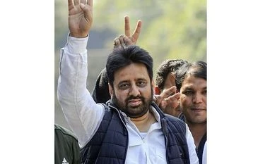 AAP MLA Amanatullah Khan arrested after raids by anti-corruption branch AAP leader Amanatullah Khan