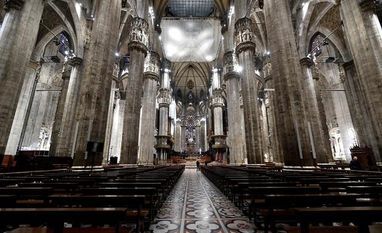 Coronavirus: What Italy's complete lockdown means for its 60 million people italy corona cathedral