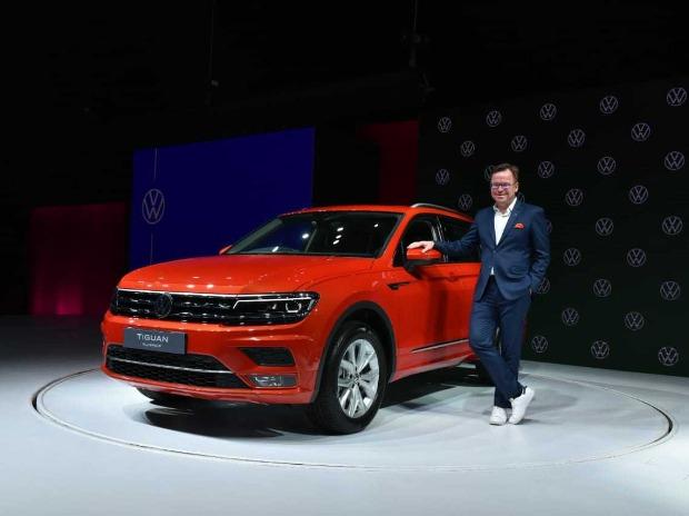 Volkswagen Tiguan Allspace SUV has been launched in India today and was first unveiled in India at the Auto Expo 202 Volkswagen Tiguan Allspace SUV has been launched in India today and was first unveiled in India at the Auto Expo 202